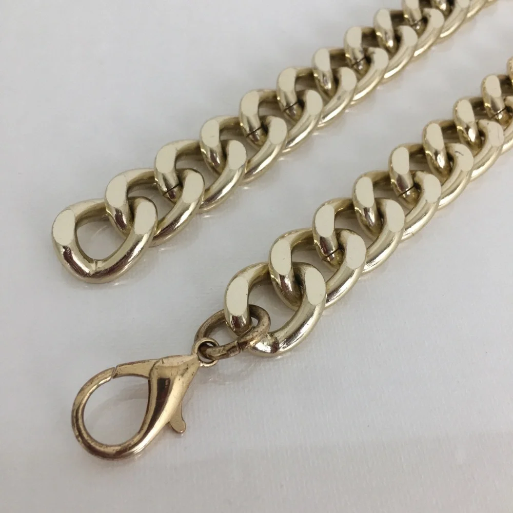 Y2K Chunky Gold Tone Metal Chain Link Belt Mob Wife Women’s Size S/M